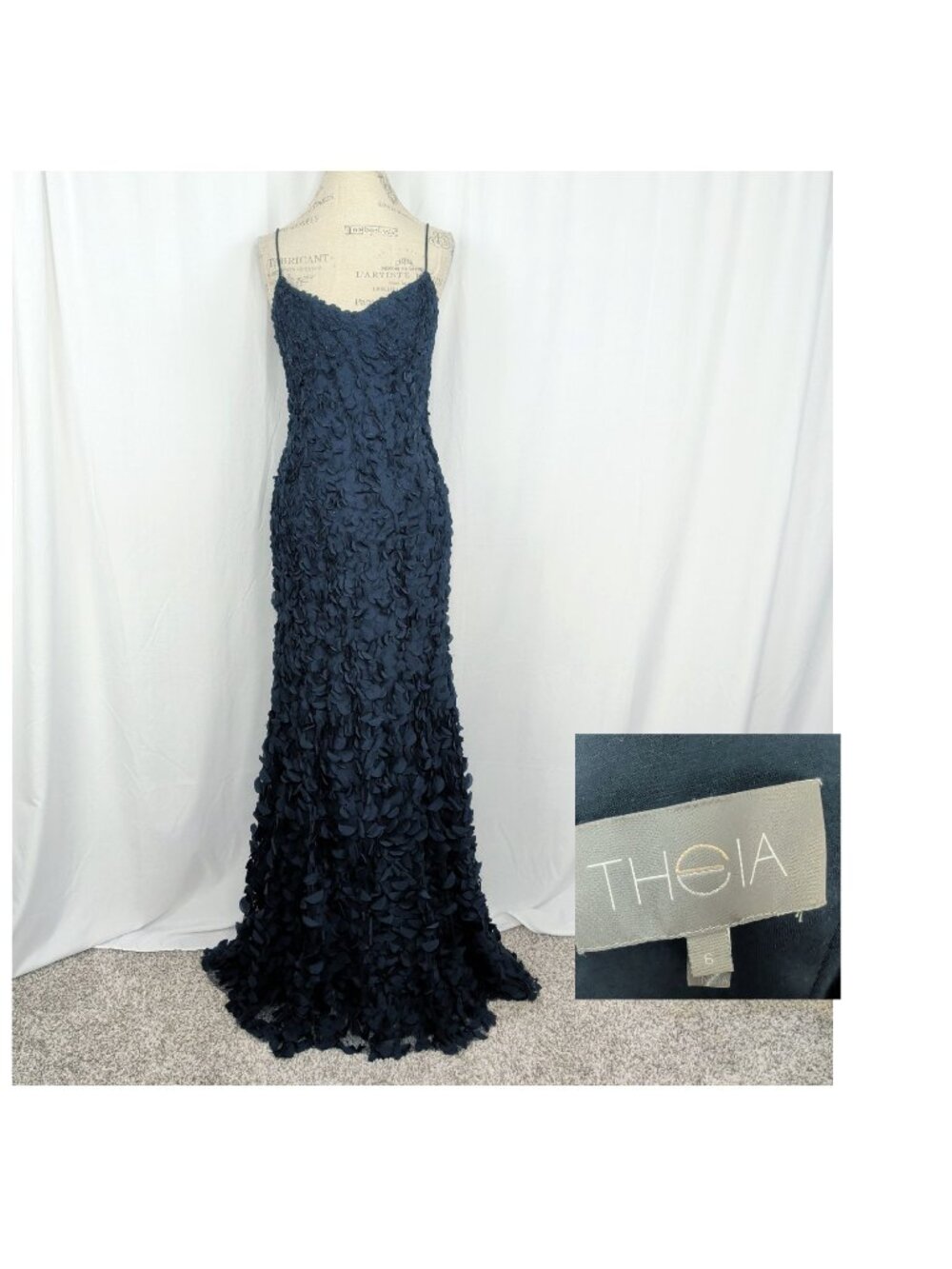 Theia Blue Gown Dress 6 Small Sleeveless 3D Floral